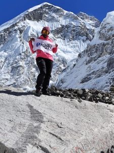 Séverine au camp de base de l' Everest
